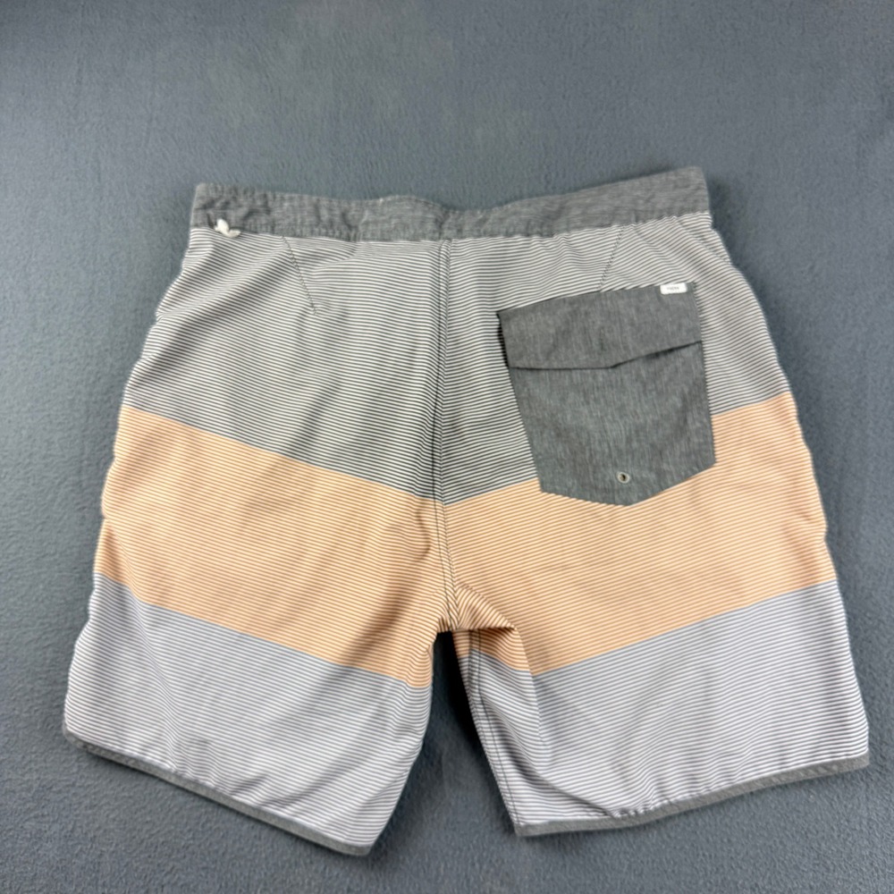 Vuori Cruise Board Shorts Men's 34 Gray Orange Striped Performance Swim Trunks - Picture 2 of 9